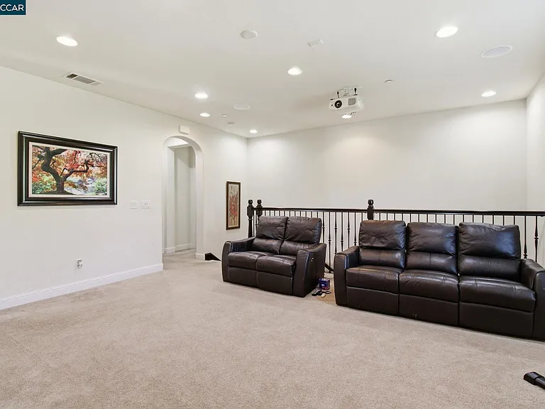 1365 Bayberry View Ln — Photo 17