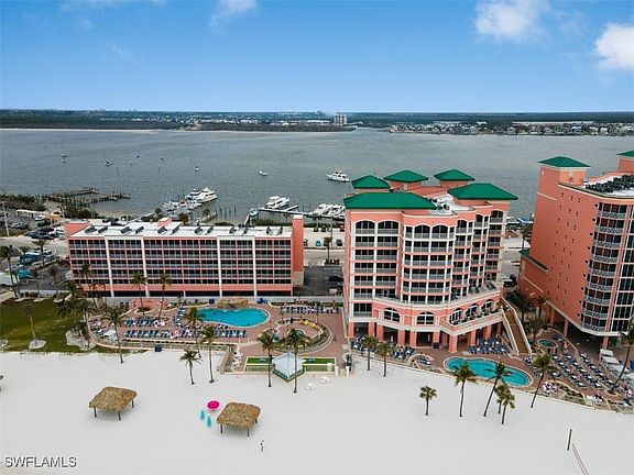 4th image of 200 Estero Blvd #506