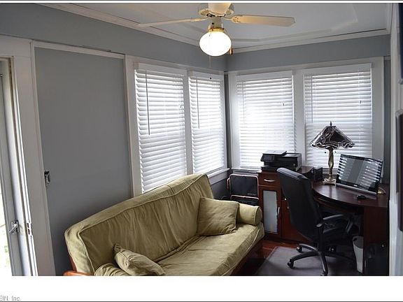 3rd image of 3636 Amherst St