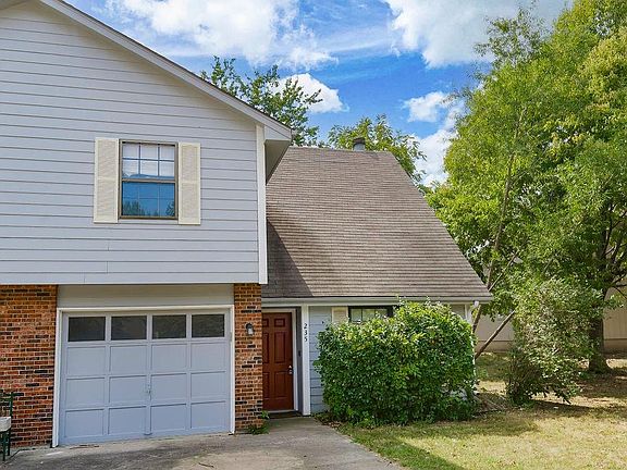 3rd image of 235 NW Waterwheel Ct