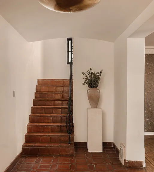 1641 N Ogden Dr — Photo 18