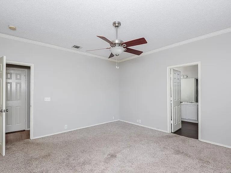 8300 Orleans Ln — Photo 11
