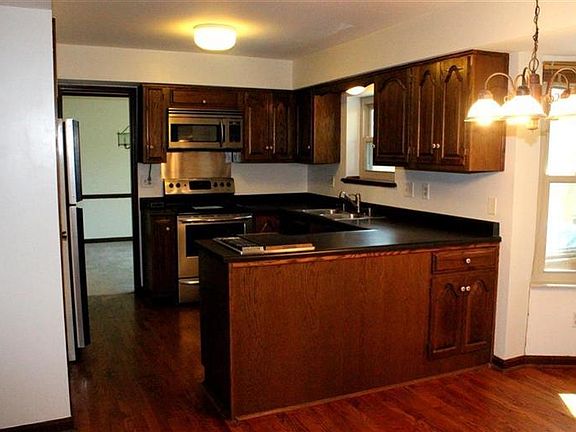 2nd image of 4263 Berryhill Ln