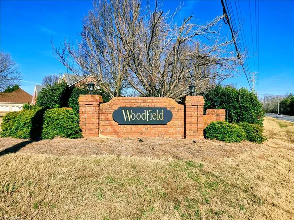 7904 Merrick Ct, Greensboro, NC 27409