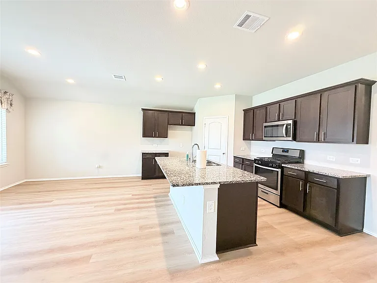 4311 Nervesa Dr — Photo 8
