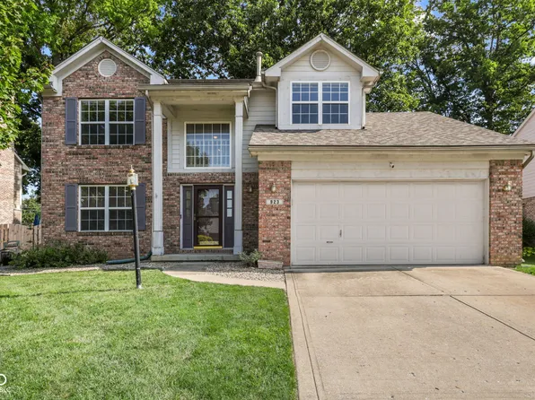 923 Stave Oak Dr, Beech Grove, IN 46107