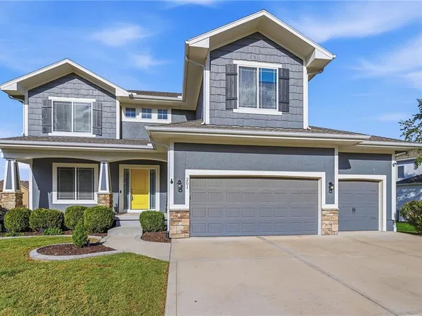201 SW Lake Side Dr, Blue Springs, MO 64064