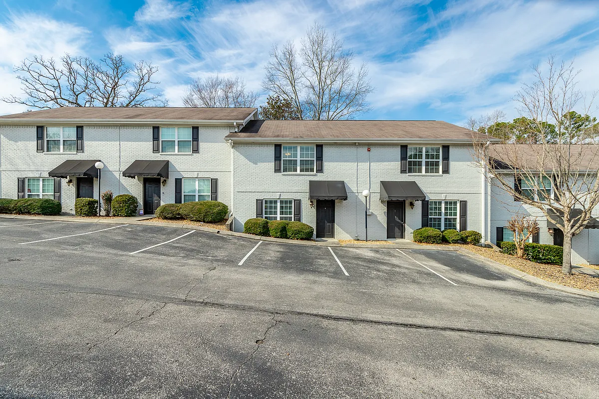 Building Photo - 1109 Maple Tree Ln #1109