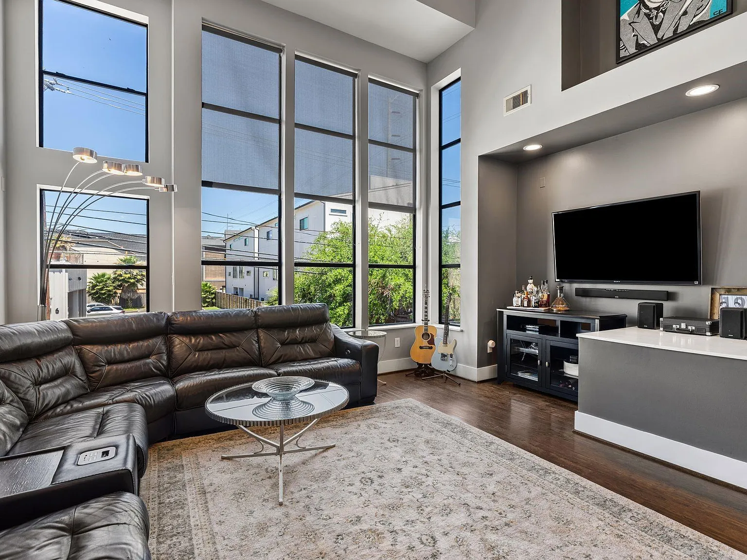 2 bed, 2.0 bath, 1194 sqft, $2,500 — Photo 1