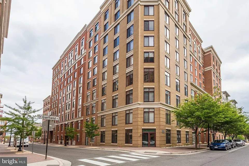 1 bed, 669 sqft, $2,600 — Photo 2
