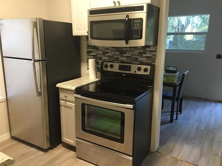 1033 Neville Ave — Photo 5