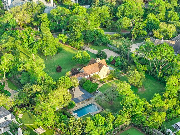 5th image of 9333 Meadowbrook Dr