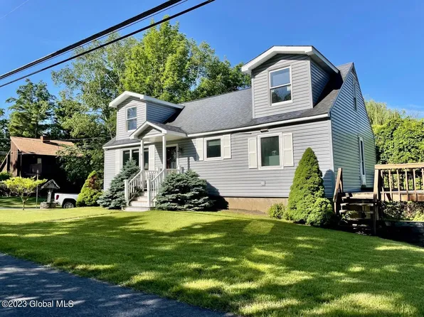 33 Honeysuckle Lane, Queensbury, NY 12804