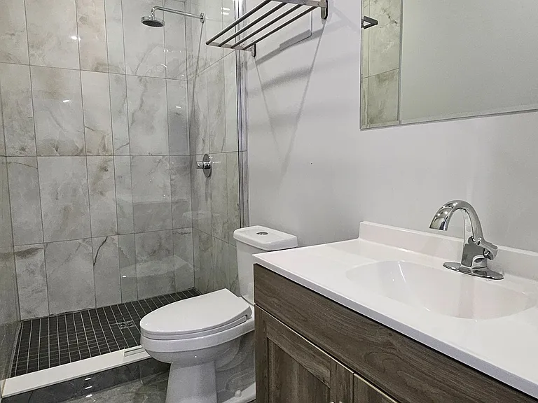 61 Parent Ave #S06 — Photo 10
