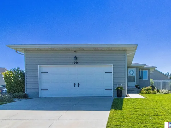1740 SW Derek Ave, Lincoln, NE 68522