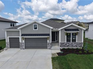 17178 S Heatherwood St, Olathe, KS 66062