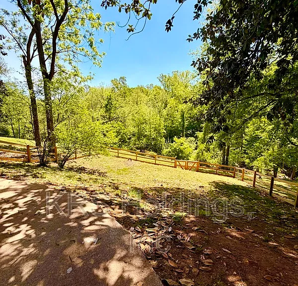 6048 Rhonda Rd — Photo 23