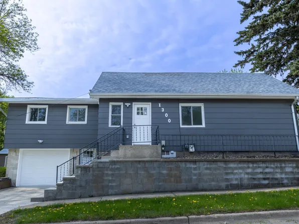 1300 Trott Ave SE, Willmar, MN 56201