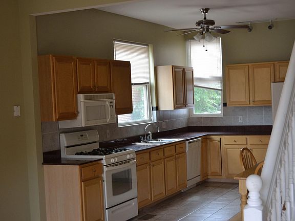 2nd image of 1549 Tamm Ave