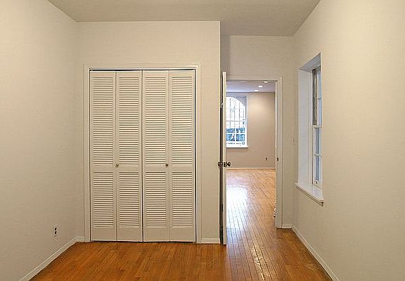 5th image of 227 E 96th St APT 1FW