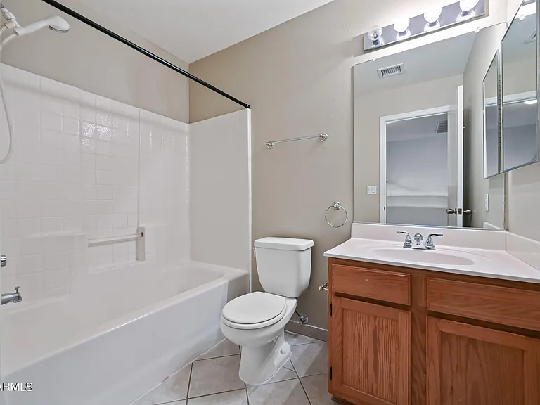 1244 E Angela Dr — Photo 20