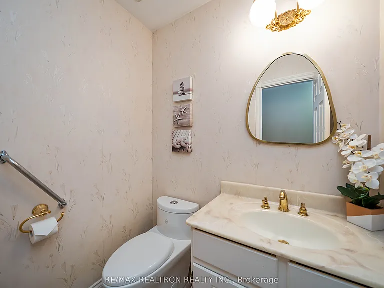 194 Glenada Ct — Photo 33