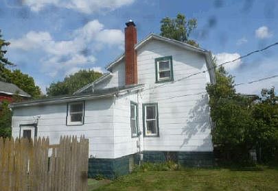 2nd image of 400 W Crump St