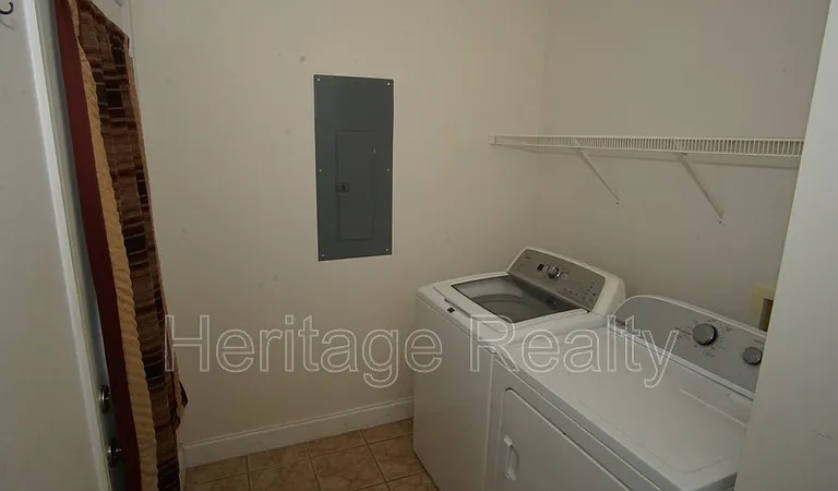 3006 Franklin Ave — Photo 14