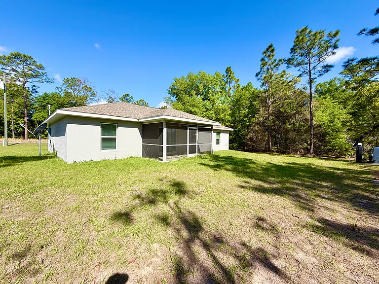 210 Oak Ln — Photo 31
