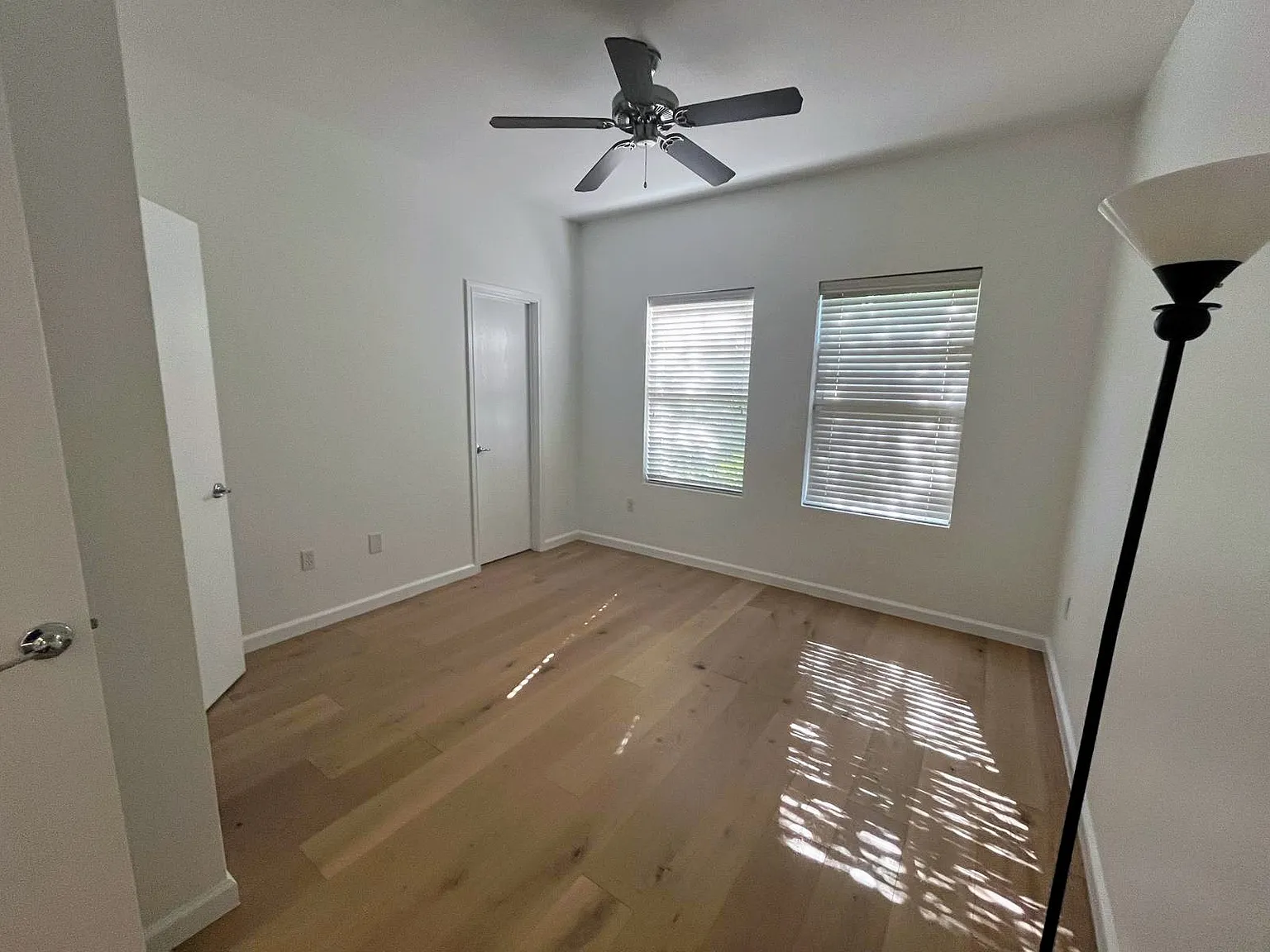 2 bed, 2.5 bath, 1240 sqft, $2,800 — Photo 4