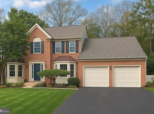 13714 Shelburne St, Centreville, VA 20120