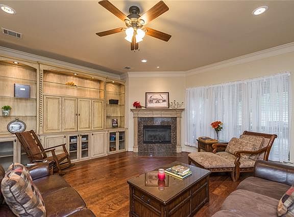 5th image of 605 Rainbow Creek Ct