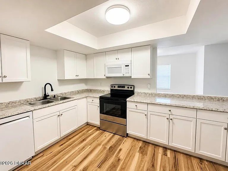 411 Banana Cay Dr #C — Photo 7