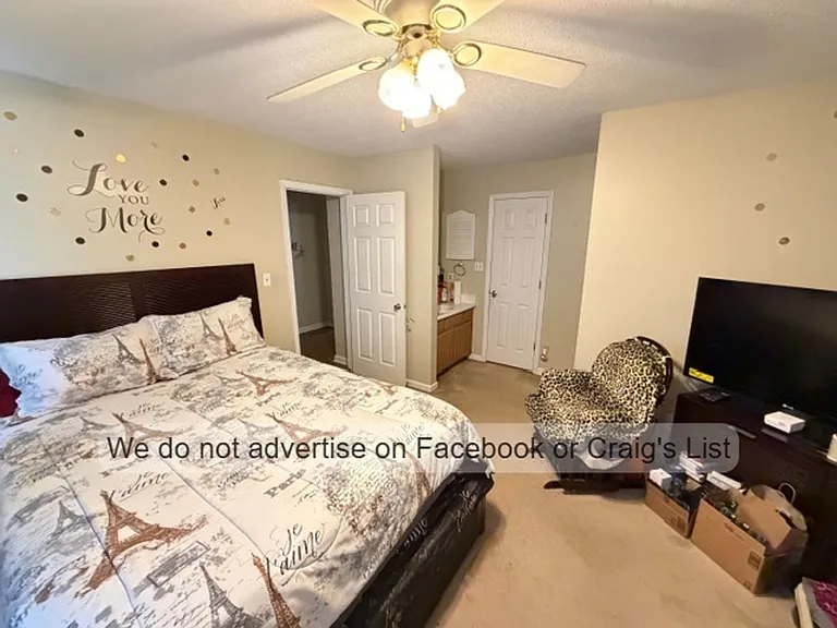 510 Berwick Dr — Photo 5