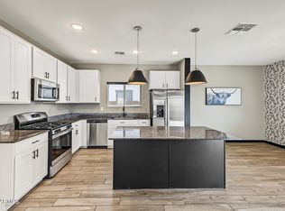 40525 W CHAMBERS Drive, Maricopa, AZ 85138