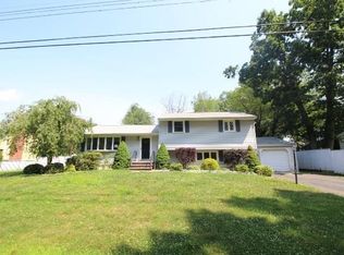 17 Buckland Dr, Wolcott, CT 06716