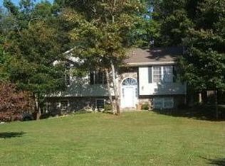 1137 Virginia Woods Dr, Moneta, VA 24121