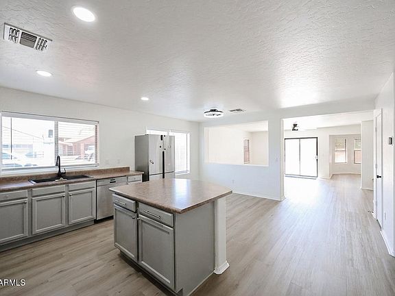 2nd image of 3107 W POLLACK Street