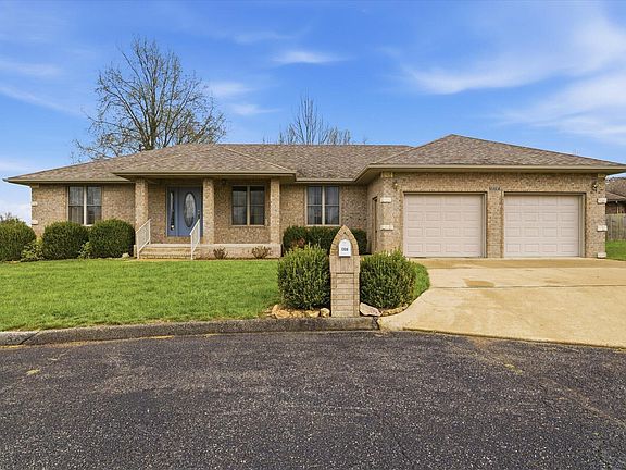 2nd image of 1308 Lawson Circle