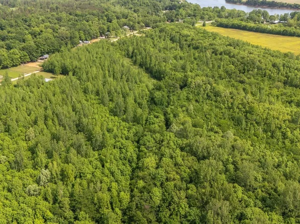 49 Coffee Landing Rd, Adamsville, TN 38310