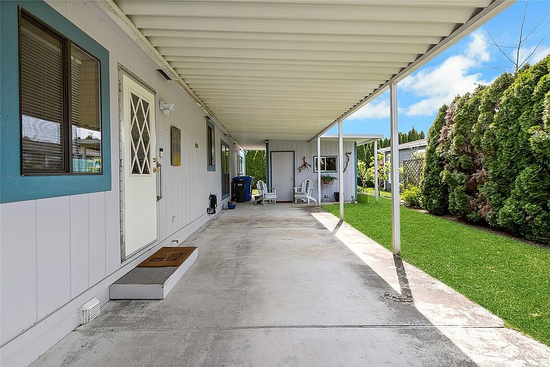 3rd image of 836 Harman Way S #76