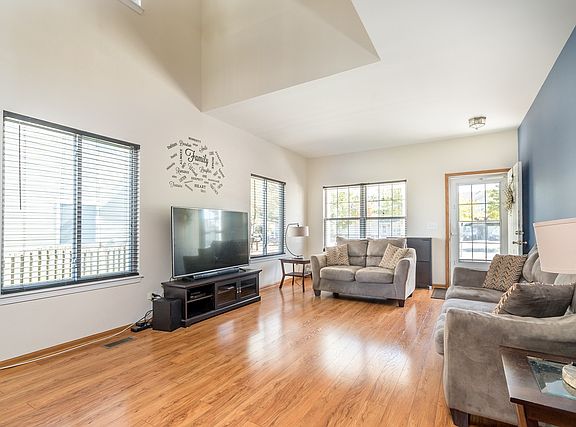 4th image of 2626 Stowe Ct