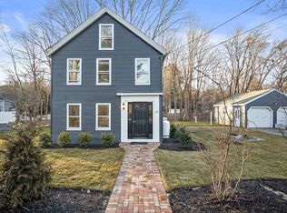 197 Woodland Rd, Southborough, MA 01772