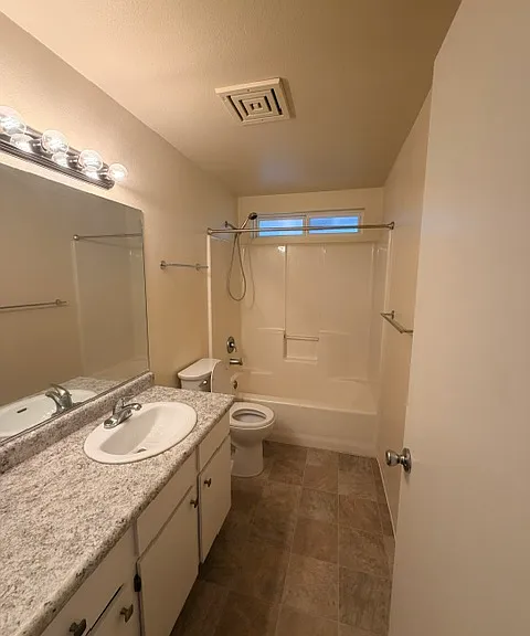2130 NW North Hill Dr #C — Photo 9