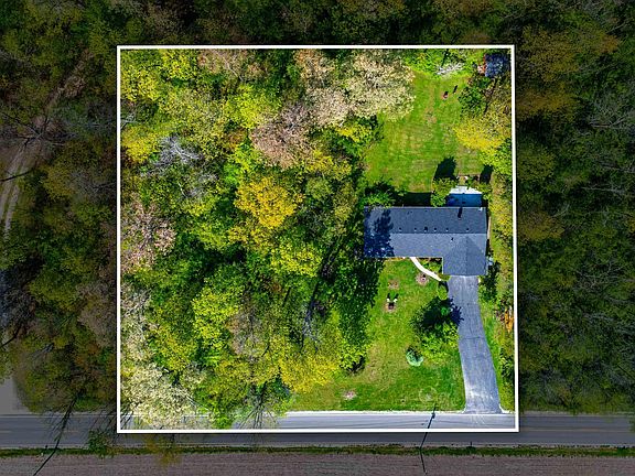 4th image of 1301 N County Road 650 E