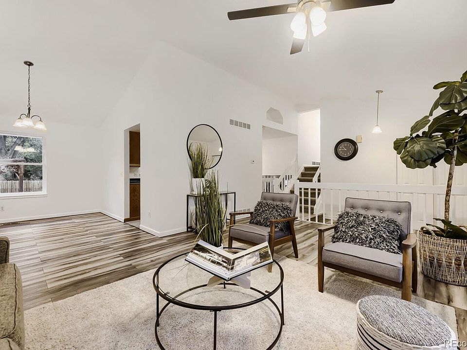 1st image of 554 S Kittredge Way