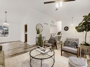554 S Kittredge Way, Aurora, CO 80017