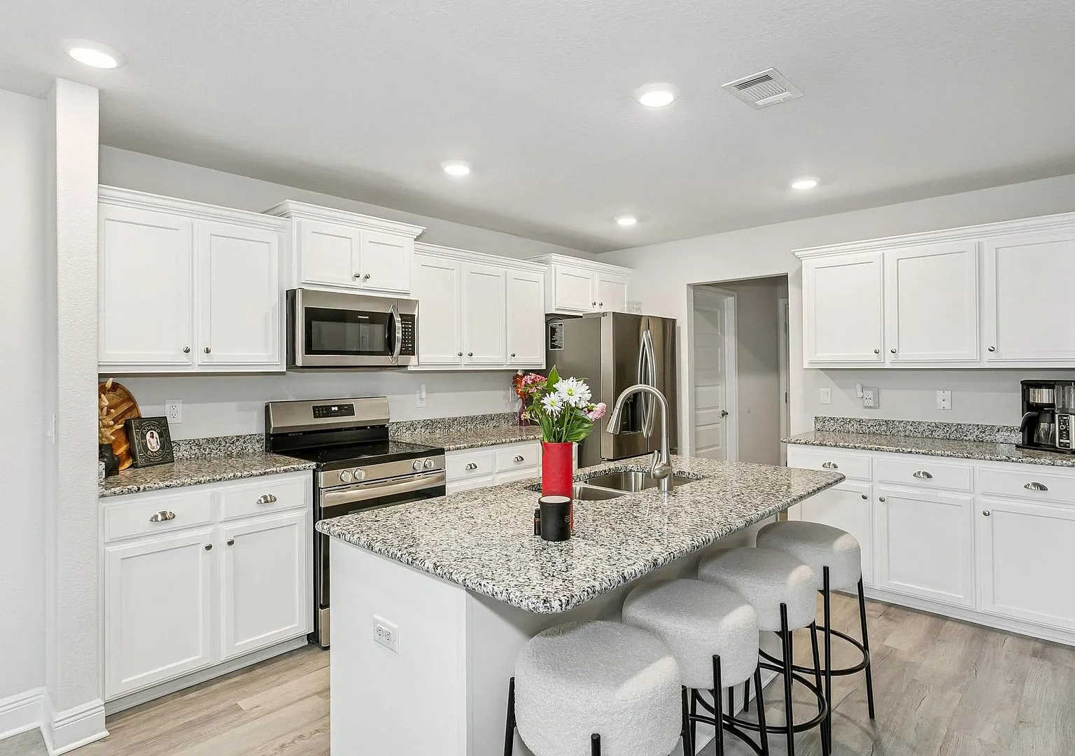 Move In Special! Half Off 1st Month's Rent! — Photo 4