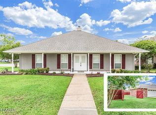 501 Sugar Trace Dr, Broussard, LA 70518