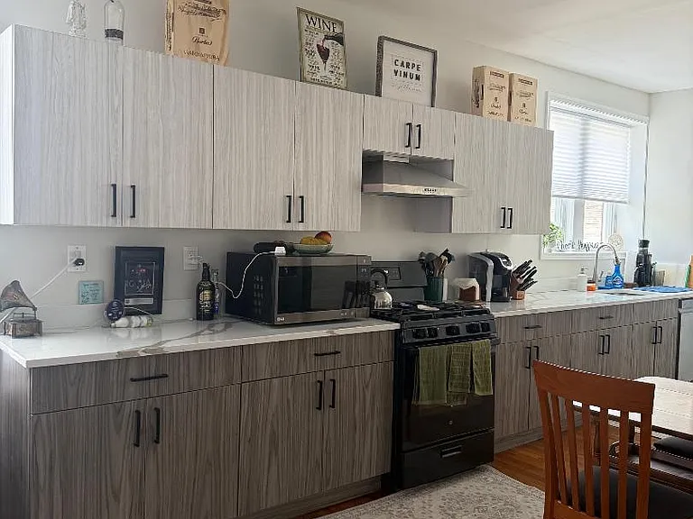 129 Maple Ave #4 — Photo 3